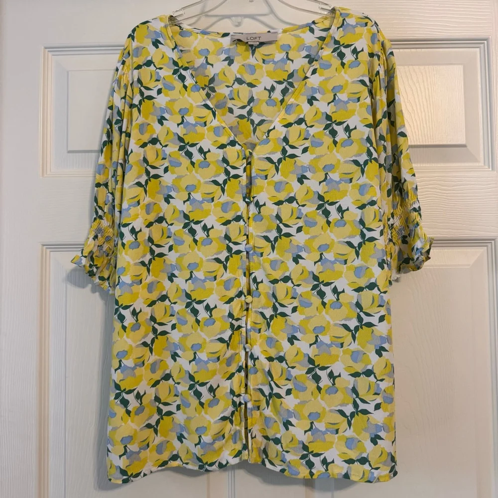 Loft Yellow Blue Floral V-Neck Button Front Blouse Size L
